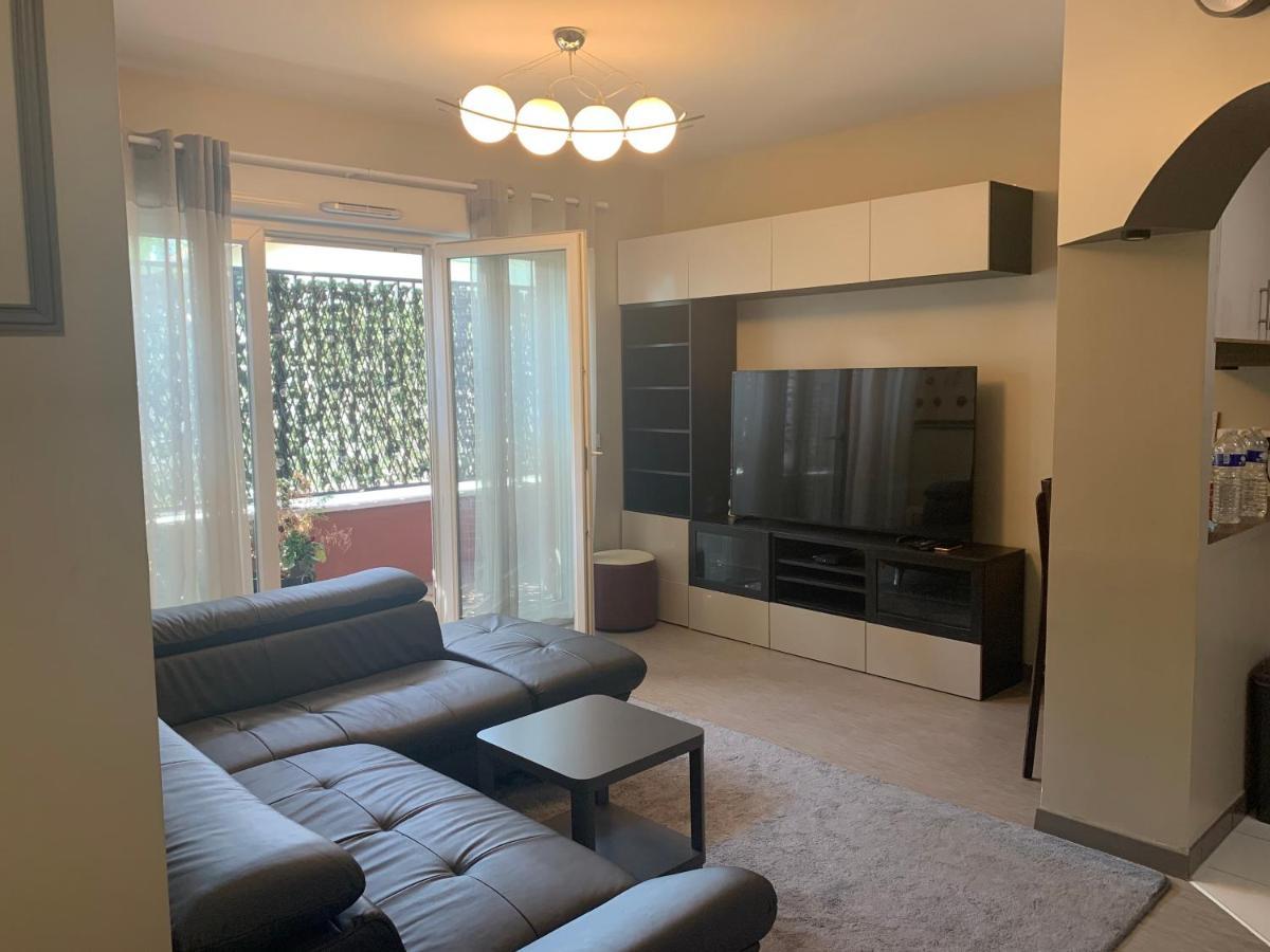 Luxurious Flat In Bondy, Apartment Екстериор снимка